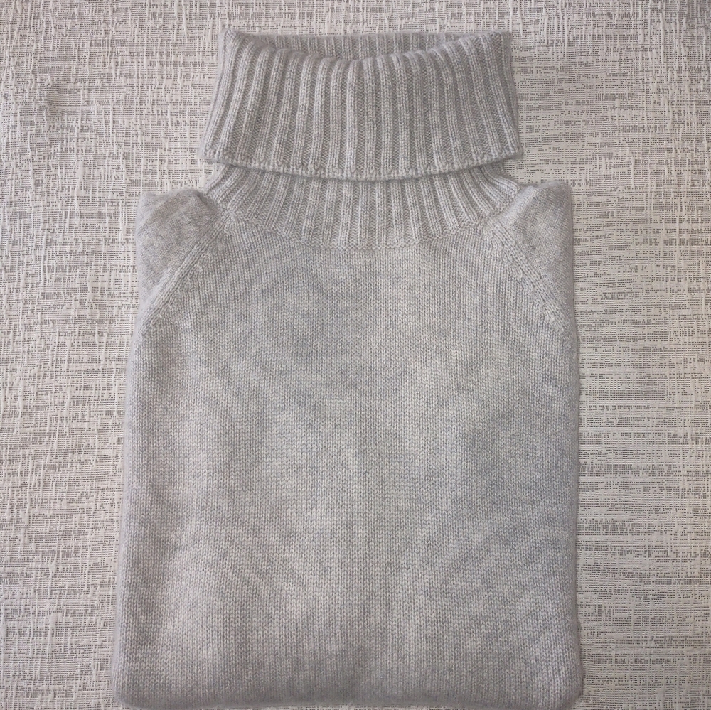 Ann Taylor Light Gray Cashmere Sweater